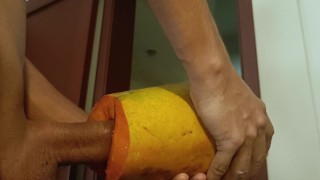 Papája milovník naturista čistý nudismus ovoce
