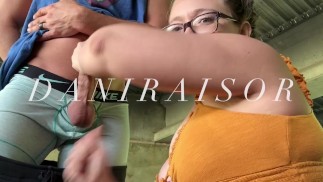 Fellation publique ballbusting