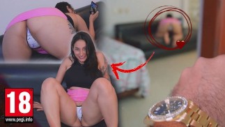 Tengo sexo mientras hago una llamada con mi esposo jenifer play