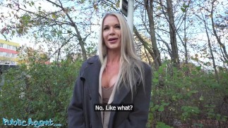 Public Agent - Blonde milf británica descuidada al aire libre POV mamada pública profesora de inglés sexo duro