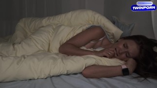 Mijn hete en sexy buurvrouw vroeg me om haar op te vangen voor de nacht