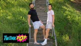TWINKPOP - Бородатый красавчик Брайсен сосет твердый член Griffin и наслаждается каждой секундой
