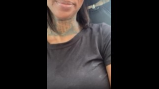 Ebony Amador ItsBlacHarley quase é pego nu no público Park se masturbando
