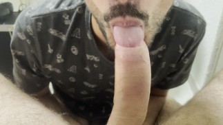 Ich gab ihm einen Handjob und aß sein Sperma