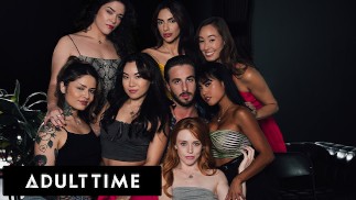 ADULT TIME - En chaleur, addicts au sexe, thérapeute en embuscade pour gangbang inversé sauvage !