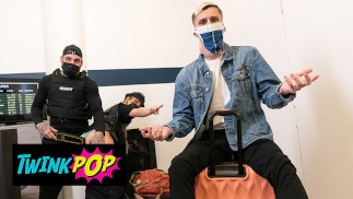 TWINKPOP - Глубокое погружение Into бисексуальный секс втроем с Shana Lane, Theo Brady и Tony D'Анджело