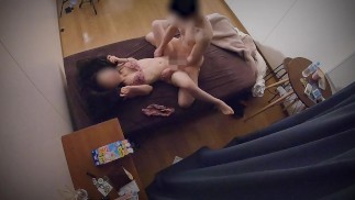 【持ち帰りSEX】朝まで飲んだ同僚と家に入ってすぐSEX