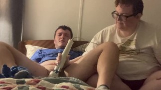 Czerwień rozpada się od magicznej różdżki tak bardzo, że tryska