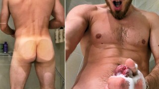 Você gosta de espionar homens no chuveiro?! Masturbar-se nas férias em um hotel!