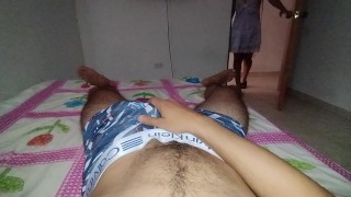 La sorellastra in Babydoll entra nella mia stanza e riceve un creampie nella sua figa perfetta. Vero po fatto in casa