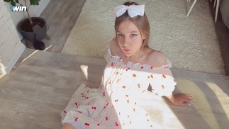 Cutie en vestido me hizo olvidarme de CS2 con su dulce coño