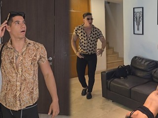 ビジネスマンのs姪はファッションデザイナーとこっそりファックします