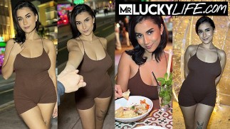 Peccare sulla spiaggia sud con la splendida mora Roxie Sinner