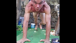 Allenamento per avere un cazzo grosso e un corpo perfetto