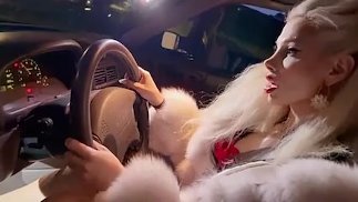 NAJLEPSZE pompowanie pedałów REVVING w Louboutin i Fur Driving