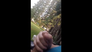 Riskant hätte fast Edging bwc draußen in unserem Hinterhof erwischt, Nachbarn anwesend! Sie haben meinen Schwanz gesehen!