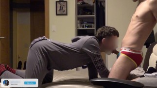 Amateur-Freunde, echtes Paar, haben zu Hause Bareback-Sex - großer Schwanz und sexy Unterwäsche