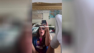 Live poesje vingeren betrapt op TikTok
