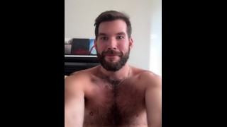 Streamer Tiktok Jay Mason acidentalmente pisca um pau enorme na transmissão ao vivo
