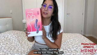 WYPRÓBOWAŁEM NOWĄ ZABAWKĘ EROTYCZNĄ OD HONEYPLAYBOX