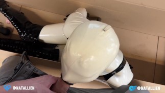 Uitpakken AI latex neukspeeltje - Natallien VAN teaser