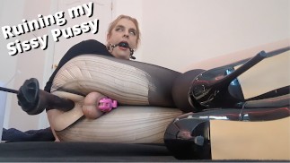 Ruiniere meine Sissy Muschi - Hochgeschwindigkeitsfick in Strumpfhosen und Absätzen - vollständiges Video auf LayneLovee Manyvids