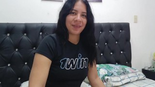 МОЯ МАЧЕХА ПОЗВОЛЯЕТ МНЕ ЖИТЬ С НЕЙ В ОДНОЙ КОМНАТЕ!!! - мы оказываемся в ванной С СЕКСОМ