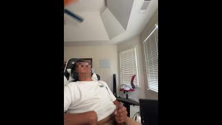 Aburrido en casa tuvo que correrse
