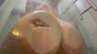 Tiny in de douchescrub Reuzin