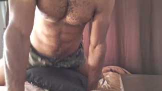 Sehr verbal Black Guy Humping Kissen harte Hände frei Sperma