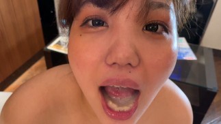 Gカップわがままボディのカフェ店員の濃厚スローフェラ＆うがいごっくん③。G-cup café clerk's blowjob and drinking sperm (3)