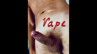 HORNY DILF en été chaud avec une bite dure se masturbe et prend une énorme éjaculation