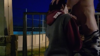 Kurva s mým bývalým přítelem ve veřejném parku