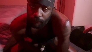 DADDY GIVE ME DICK, REGARDEZ-MOI MONTER UNE BITE COMME UNE SALOPE