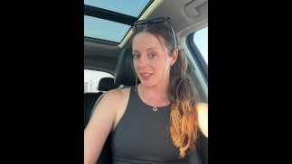Tendo um orgasmo alucinante na lavagem do carro 💦💦💦