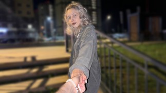 Nie martwię się, że mój chłopak Cheating na mnie! Zdradzaj go z sąsiadem Creampie mojej cipki
