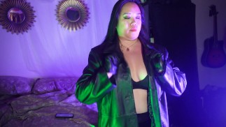 ASMR Mistressマラのドライビンググローブ付き新レザージャケット