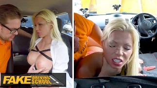 Fake Driving School - Teste meine Titten und ficke dann meinen Arsch