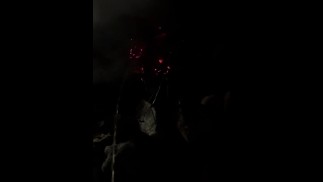 Auf Feuer pissen