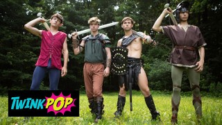 TWINKPOP - Jordan Lake a Shae Reynoldsovi vytahují své tvrdé meče pro epický souboj kohoutů
