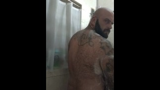 Diversão no chuveiro com sabão