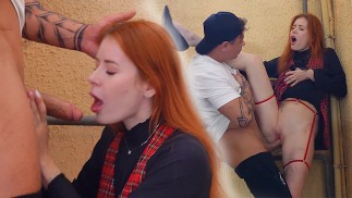 Vloger dostaje BJ w korytarzu od Hot laski z dużymi cyckami i pieprzy ją w domu