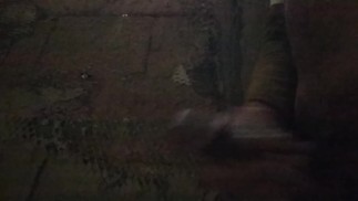 කලුවරේ අතේ ගහනවා.