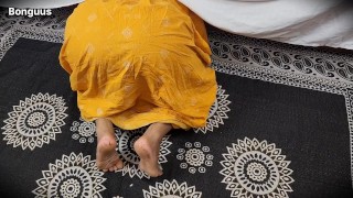 Matrigna bloccata sotto il letto l'ho scopata da dietro