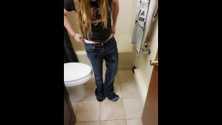 Wanhopige transgirl plast overal!