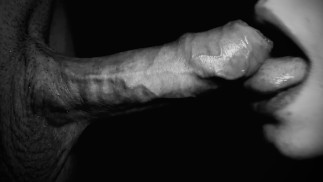 Mamada larga hasta que me corra en su boca - Luce Avery Blanco y Negro