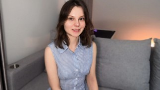 Sie beschloss, Pornos zu machen. Erstes Casting für einen Cute 19-jährigen Amateur