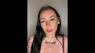 Britânica fala em sua nova lingerie