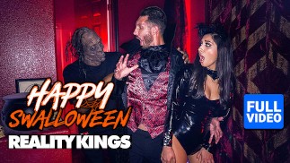 REALITY KINGS - Gianna Dior in Black Latex nimmt Quintons Schwanz vor die Kamera