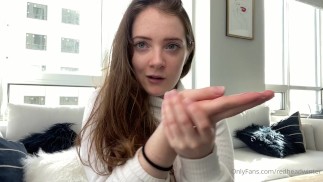Vuistneuken vlog! Ik kan het niet geloven. PAWG roodharige